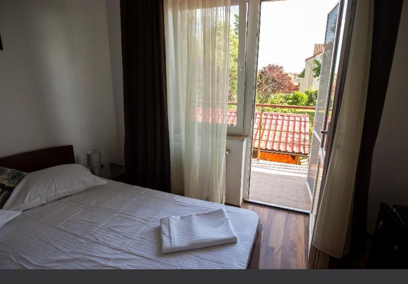 Vila Jean Bart Hotel Mangalia Bagian luar foto