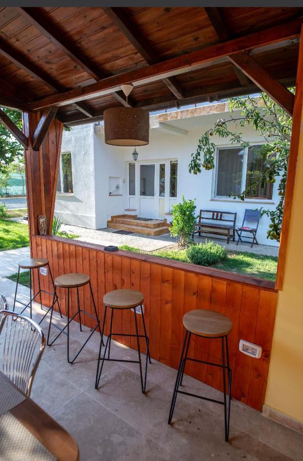 Vila Jean Bart Hotel Mangalia Bagian luar foto